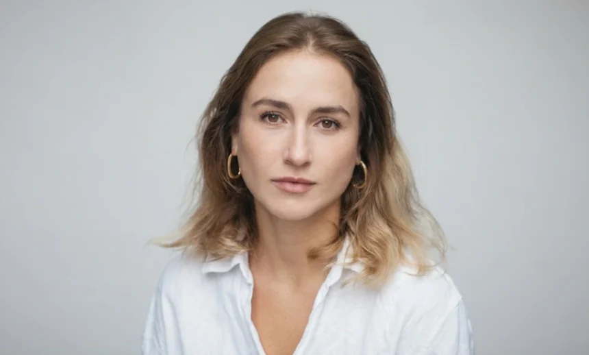 Jeanne Bonnaire-Hurt, daughter of Oscar-winning actor William Hurt and French actress Sandrine Bonnaire